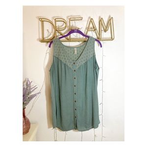 🌸PERSEPTION WOMEN | Sage Green Plus Size Summer Eyelet Tank Top Size 2X